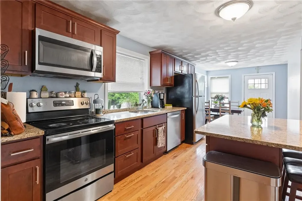 27 Aberdeen Street West Warwick RI 02893