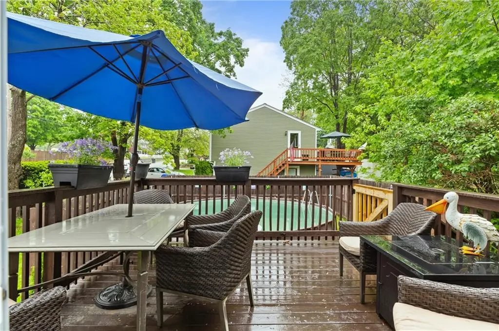 27 Aberdeen Street West Warwick RI 02893