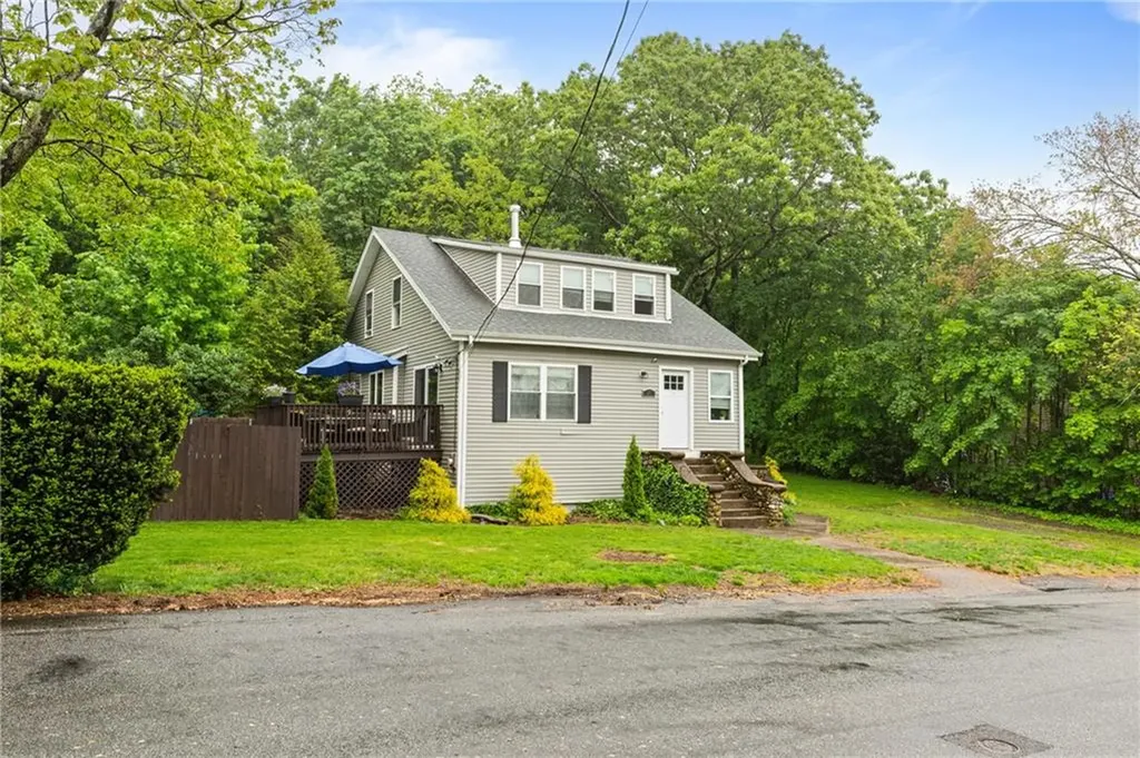 27 Aberdeen Street West Warwick RI 02893