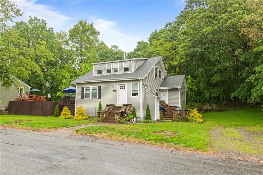27 Aberdeen Street West Warwick RI 02893