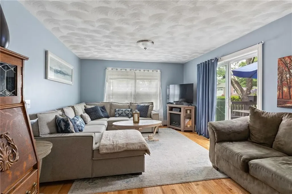 27 Aberdeen Street West Warwick RI 02893