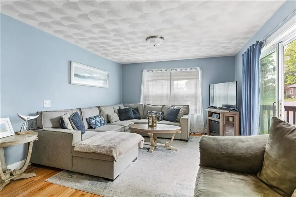 27 Aberdeen Street West Warwick RI 02893