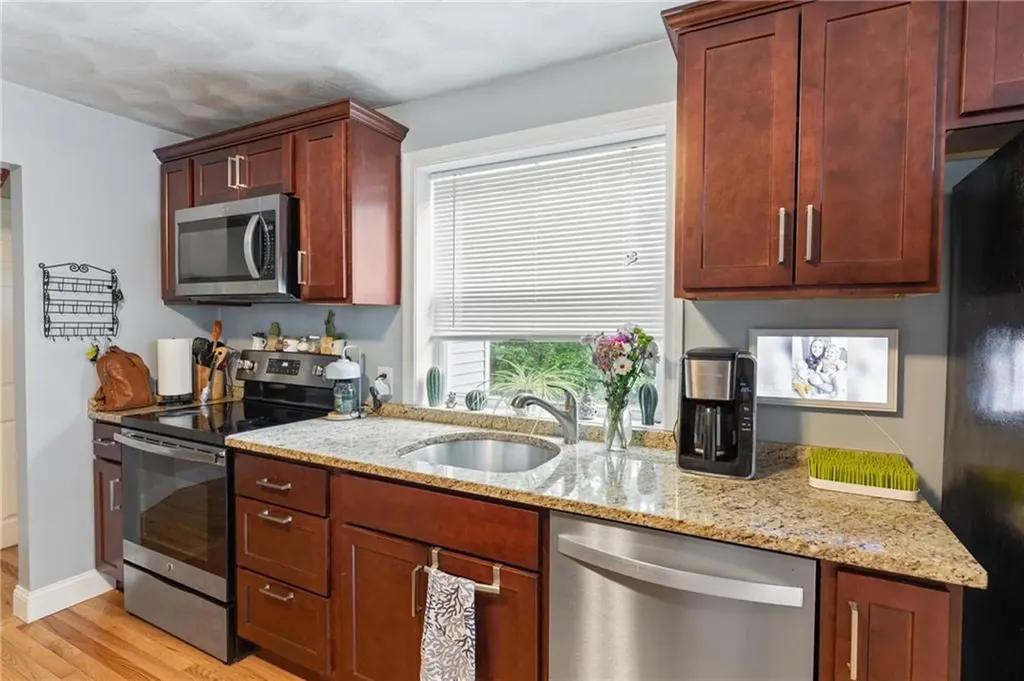27 Aberdeen Street West Warwick RI 02893