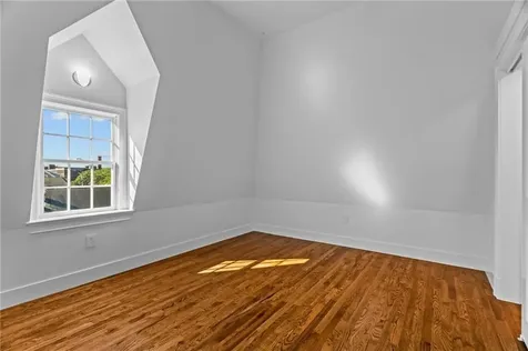 18 State Street Bristol RI 02809