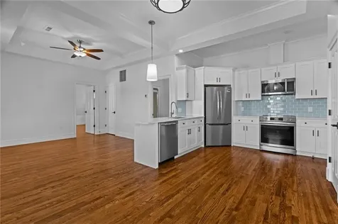 18 State Street Bristol RI 02809