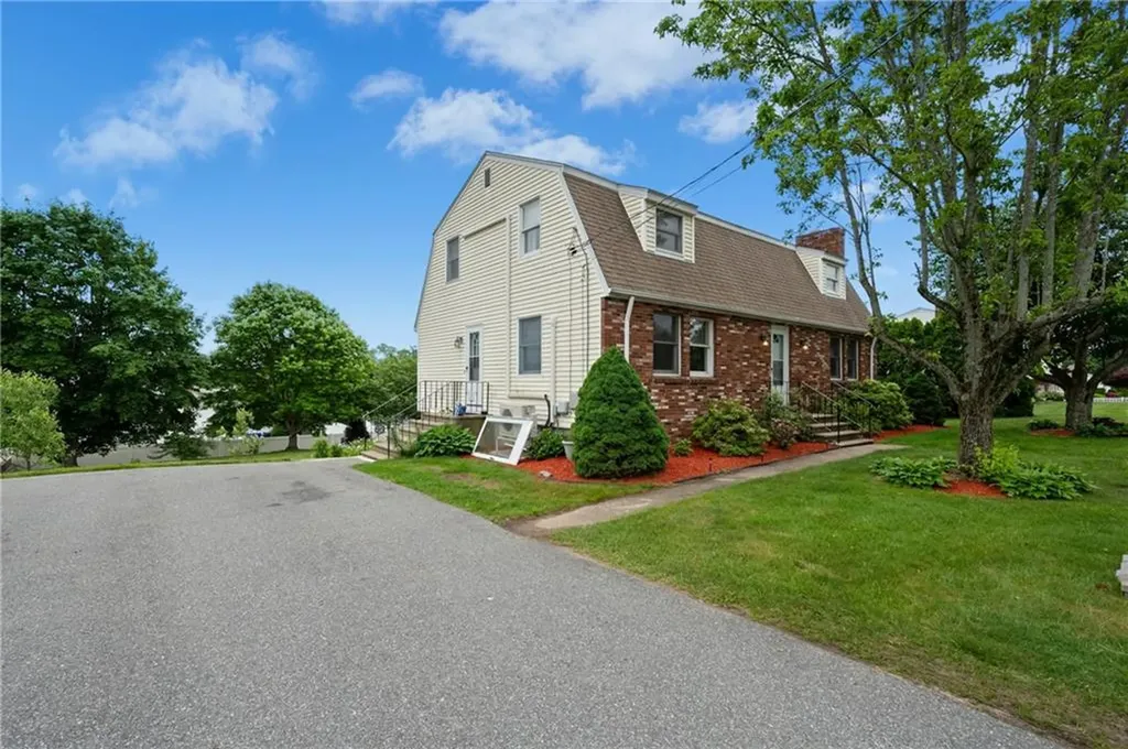 73 Vineyard Avenue Cumberland RI 02864