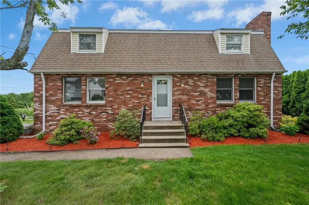 73 Vineyard Avenue Cumberland RI 02864