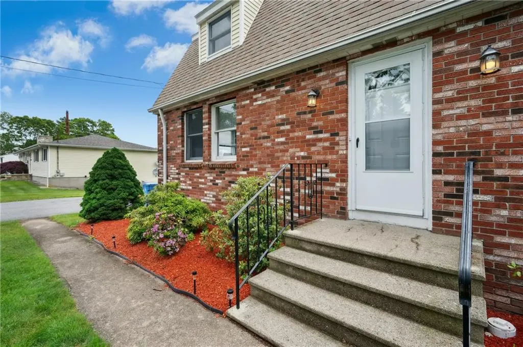 73 Vineyard Avenue Cumberland RI 02864