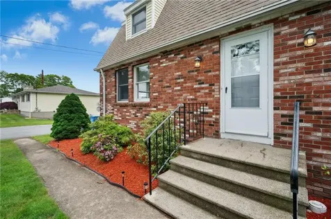 73 Vineyard Avenue Cumberland RI 02864