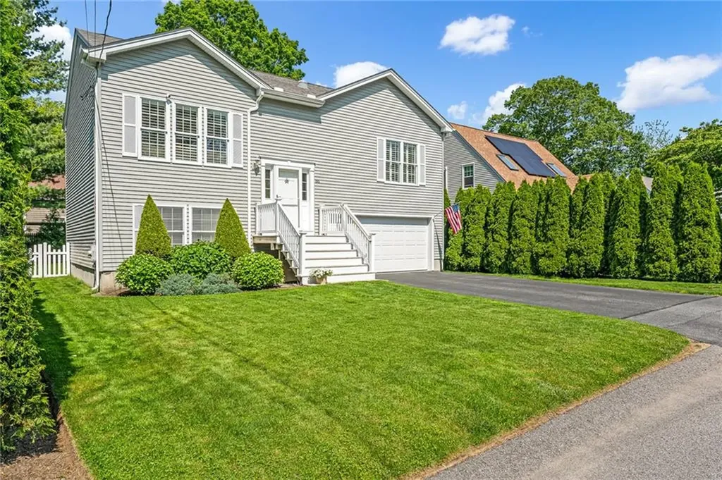 86 Inkberry Trail Narragansett RI 02882