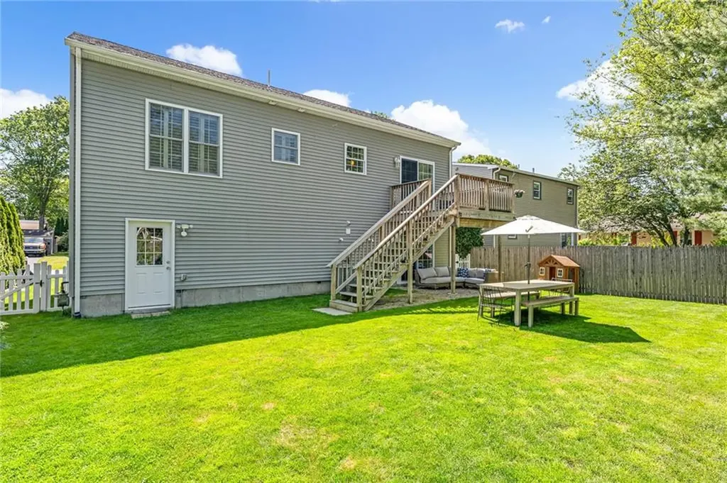 86 Inkberry Trail Narragansett RI 02882