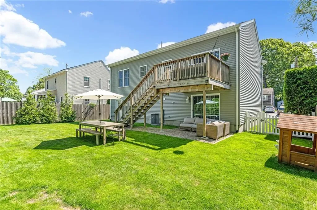 86 Inkberry Trail Narragansett RI 02882