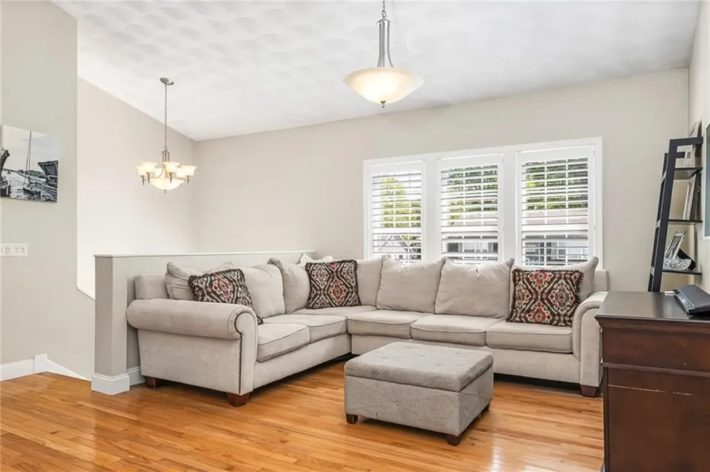86 Inkberry Trail Narragansett RI 02882