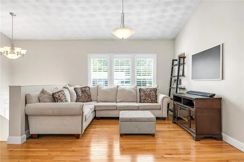 86 Inkberry Trail Narragansett RI 02882