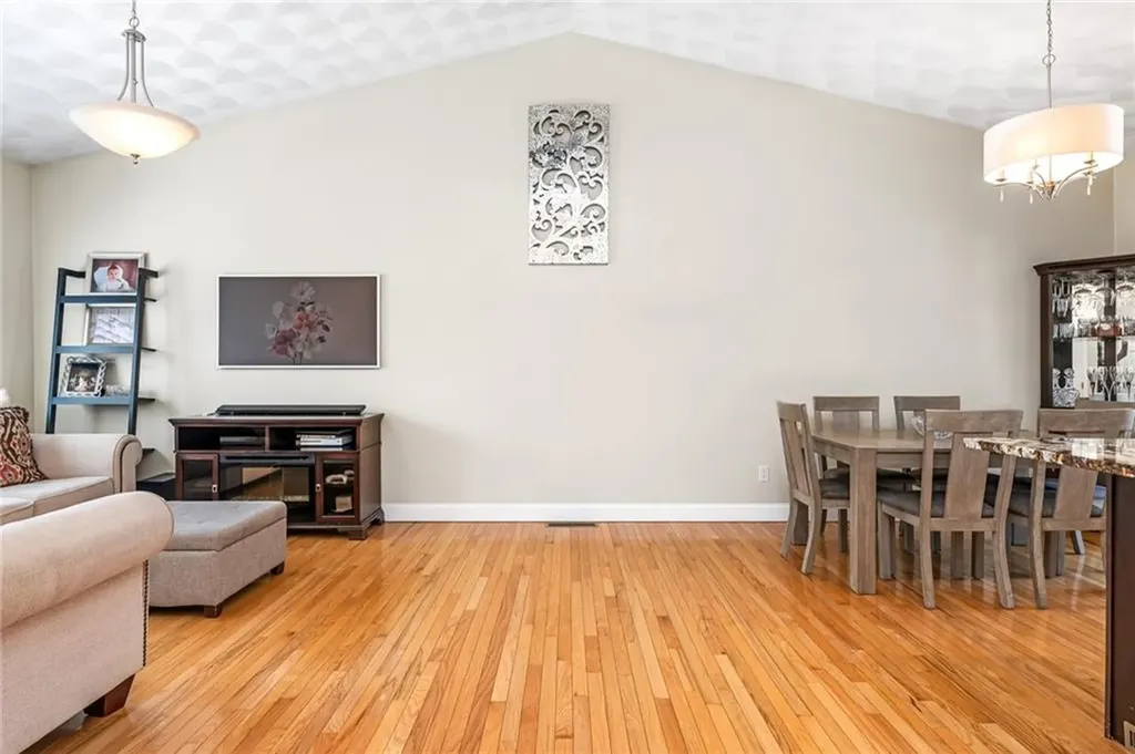 86 Inkberry Trail Narragansett RI 02882