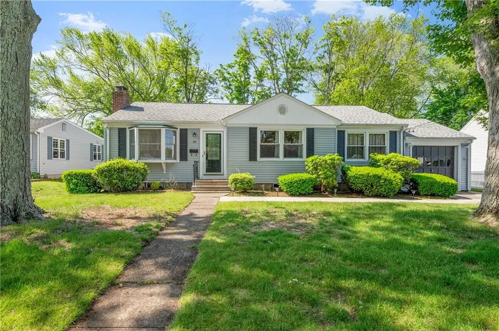30 Winthrop Street East Providence RI 02915