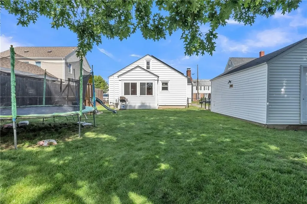 257 Woodhaven Road Pawtucket RI 02861