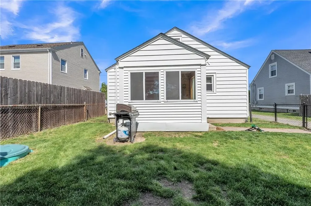 257 Woodhaven Road Pawtucket RI 02861