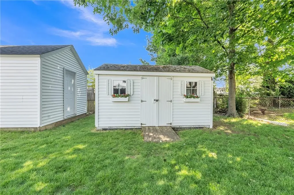 257 Woodhaven Road Pawtucket RI 02861
