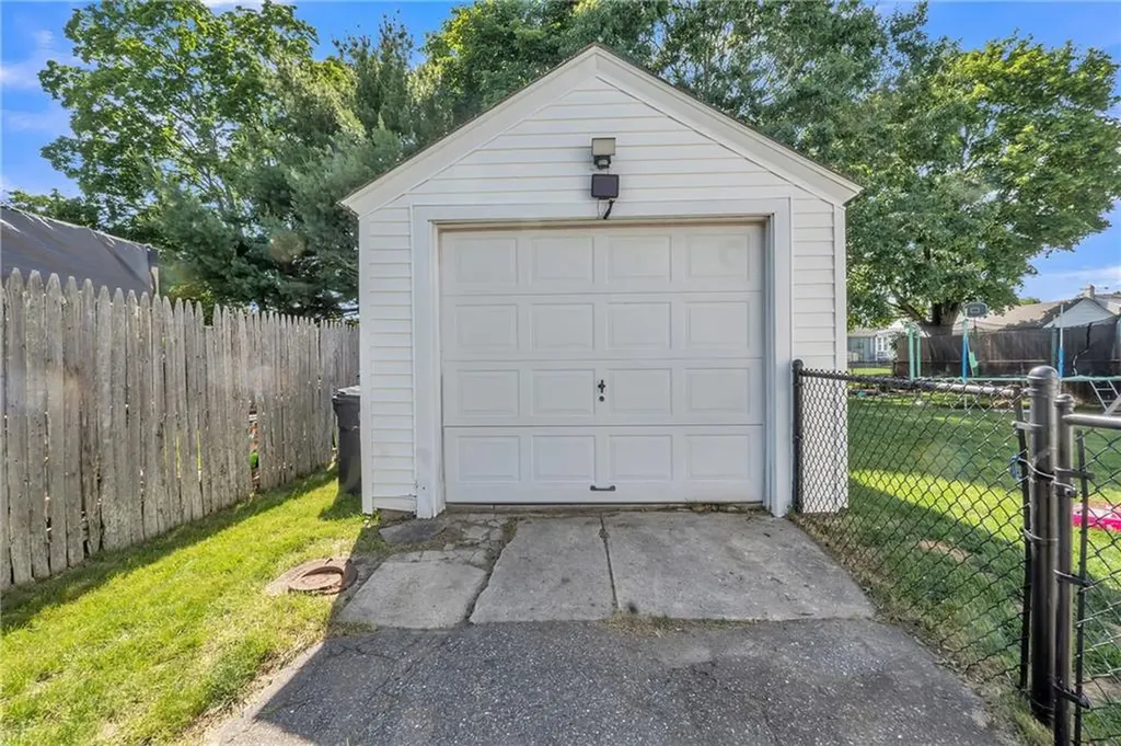 257 Woodhaven Road Pawtucket RI 02861