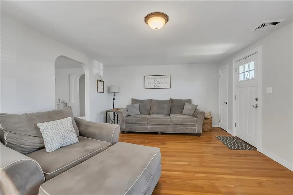257 Woodhaven Road Pawtucket RI 02861