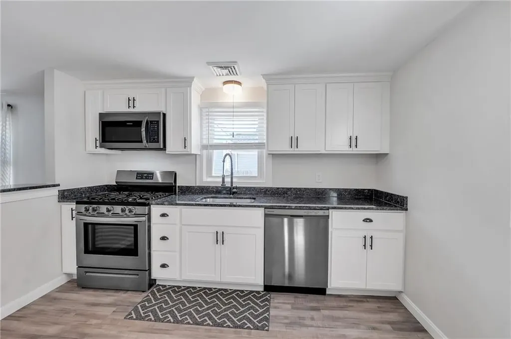 257 Woodhaven Road Pawtucket RI 02861