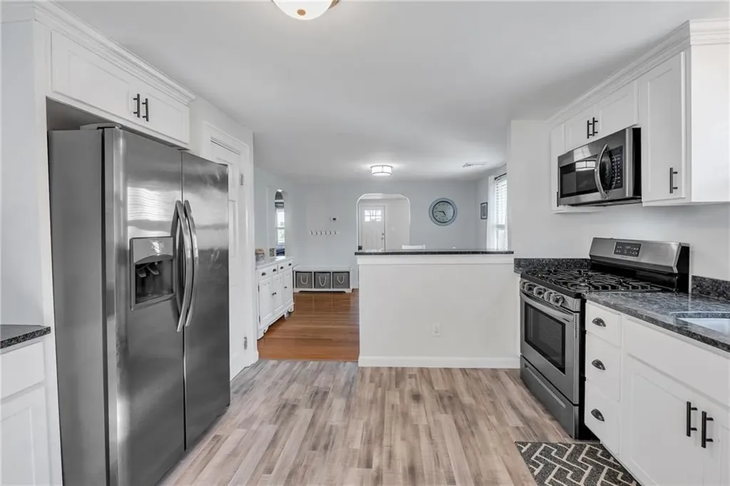 257 Woodhaven Road Pawtucket RI 02861