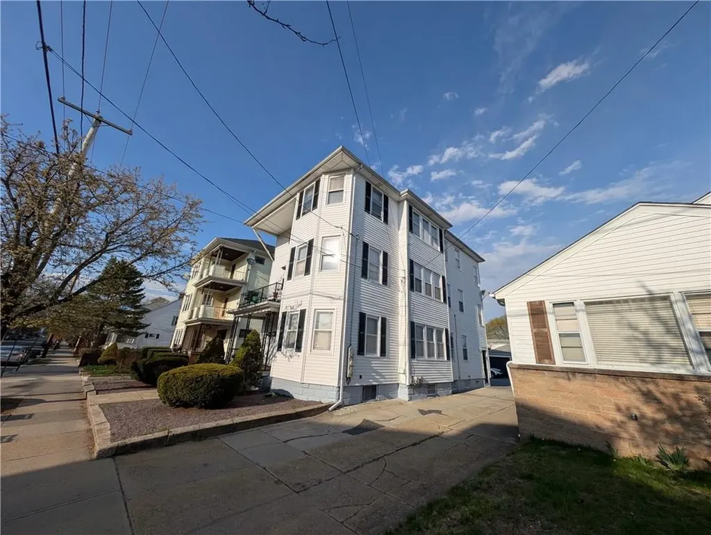 341 Academy Avenue Providence RI 02908