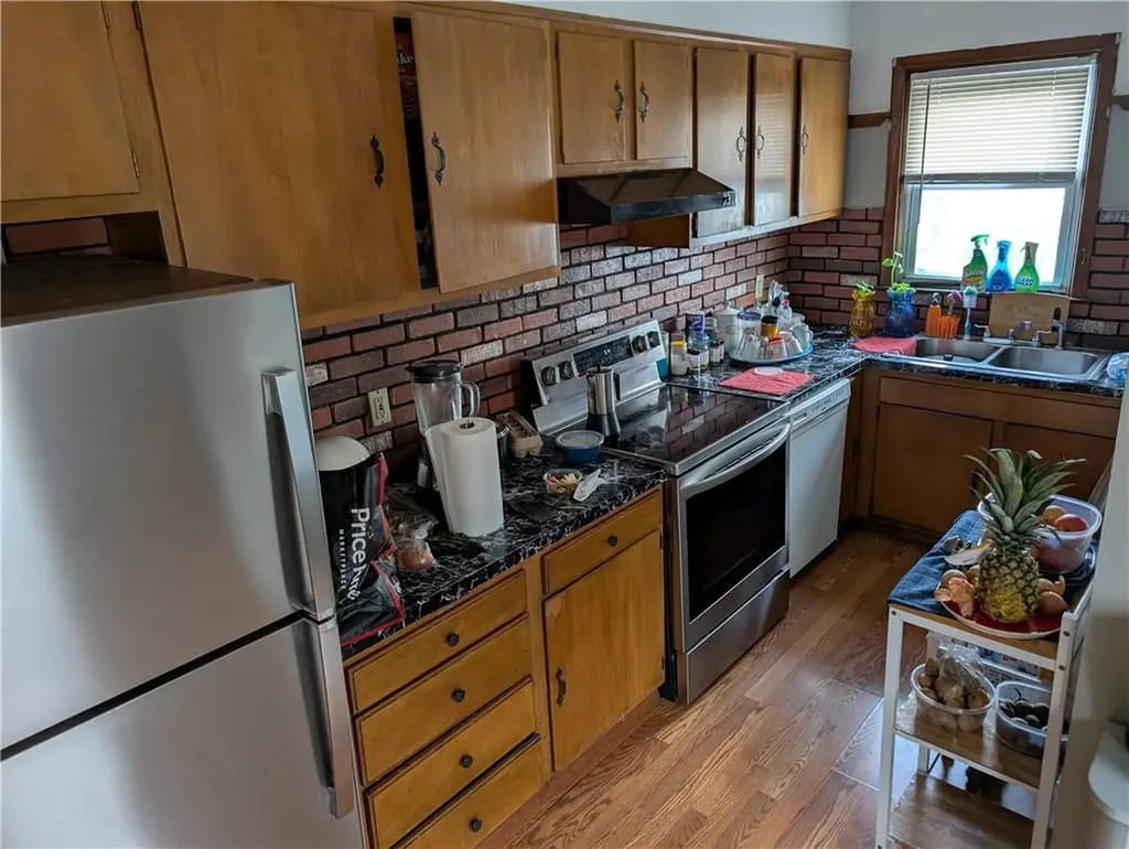 341 Academy Avenue Providence RI 02908