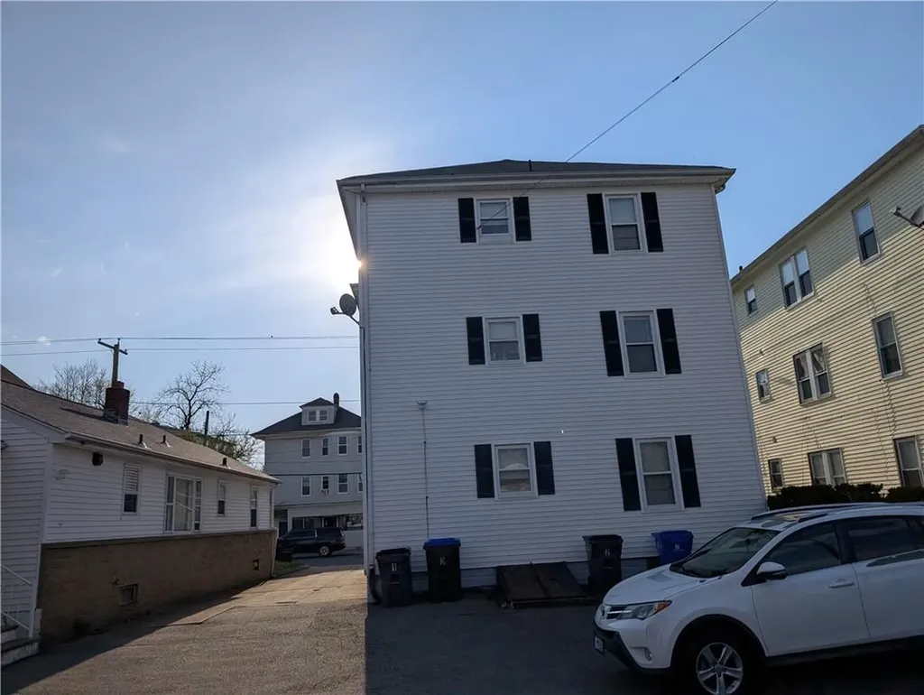 341 Academy Avenue Providence RI 02908
