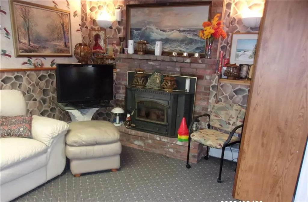 15 Ponderosa Drive West Warwick RI 02893