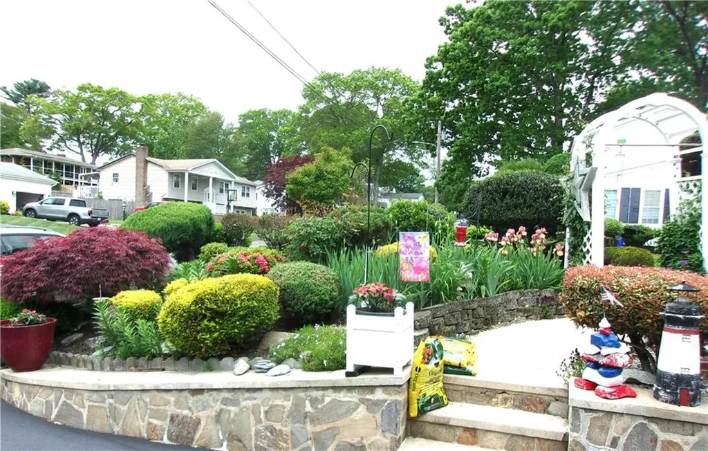 15 Ponderosa Drive West Warwick RI 02893