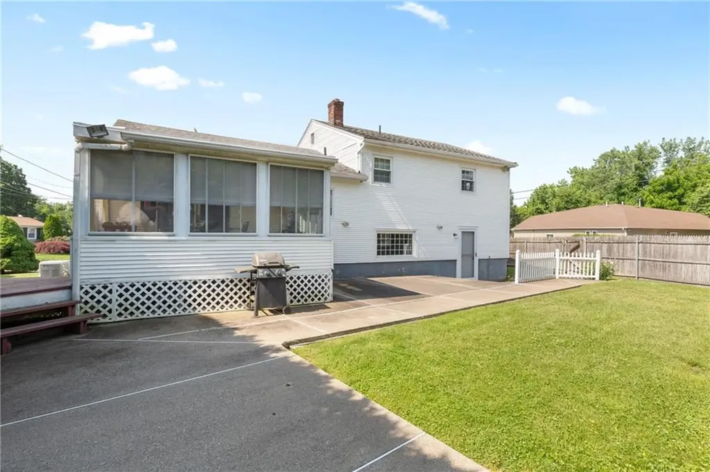 35 Benjamin Avenue Cranston RI 02920