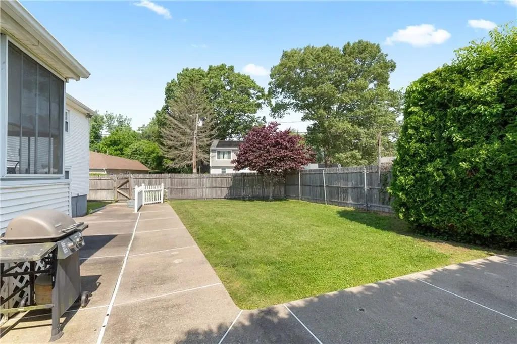 35 Benjamin Avenue Cranston RI 02920