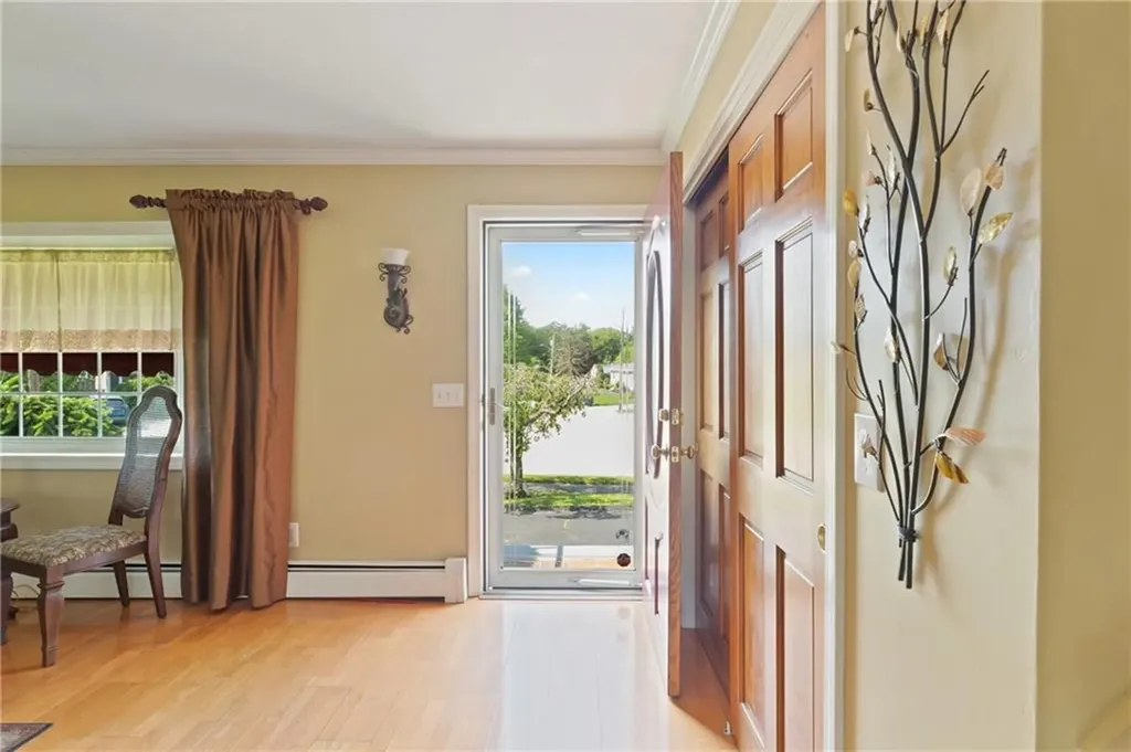 35 Benjamin Avenue Cranston RI 02920