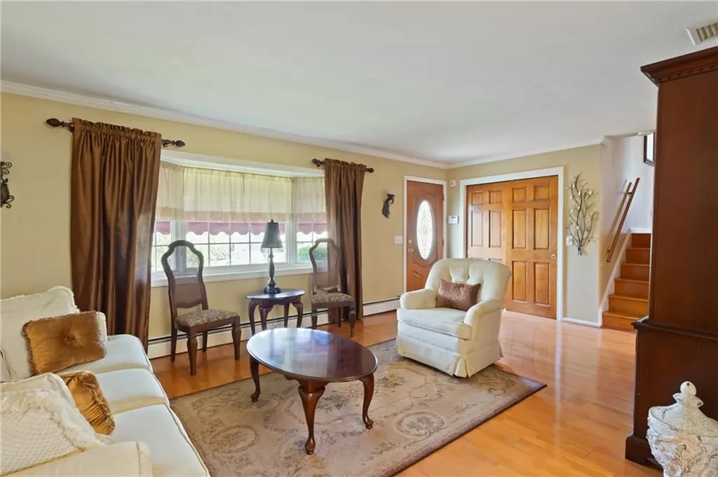 35 Benjamin Avenue Cranston RI 02920