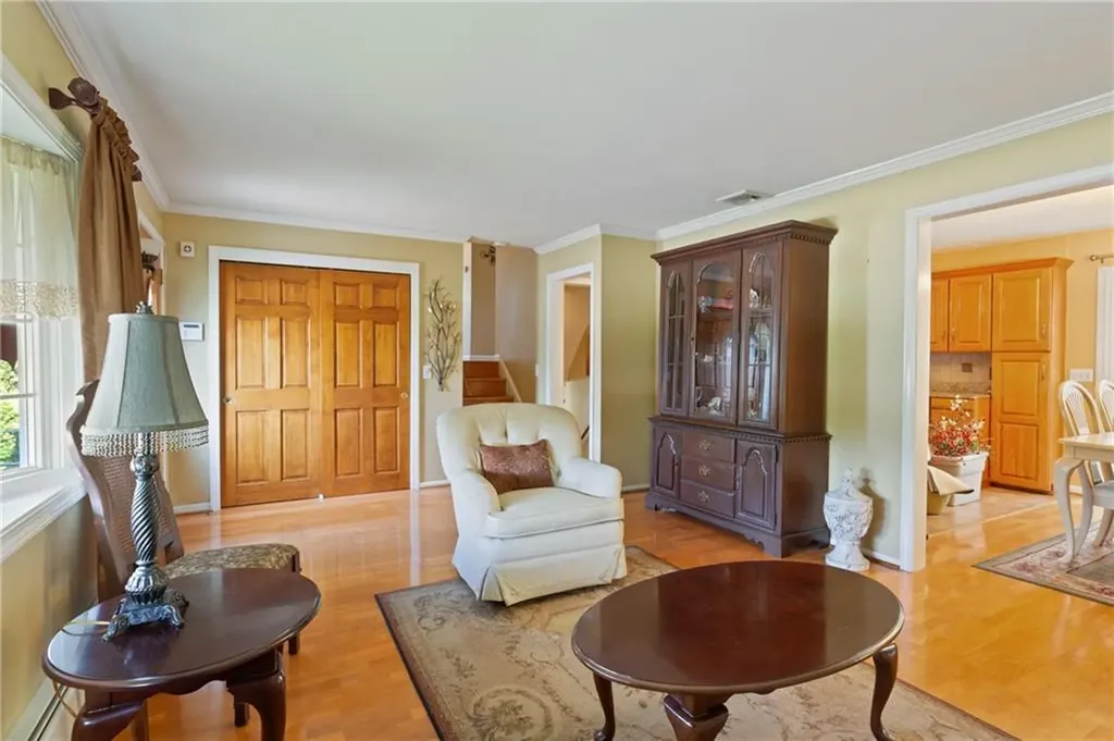 35 Benjamin Avenue Cranston RI 02920