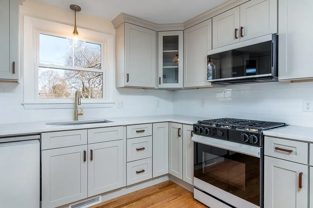 332 Tiffany Avenue Warwick RI 02889