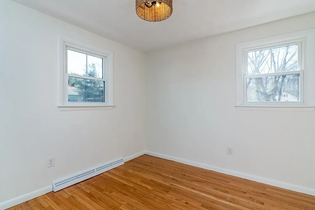 332 Tiffany Avenue Warwick RI 02889