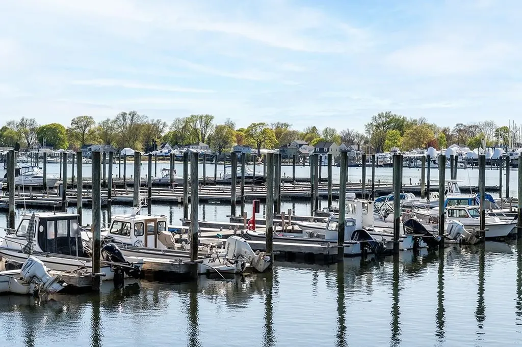 332 Tiffany Avenue Warwick RI 02889