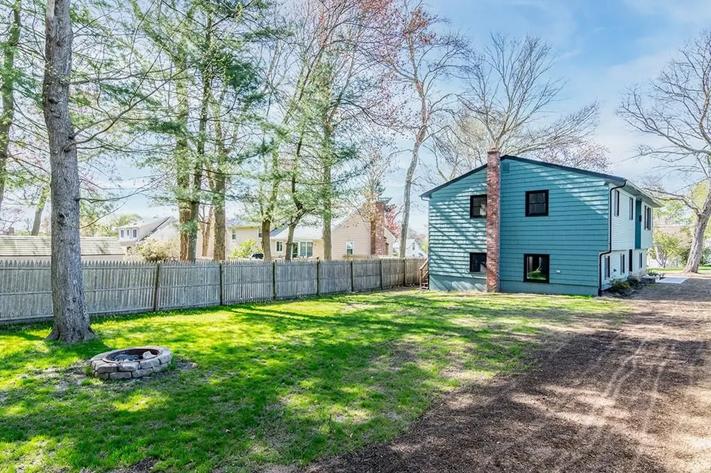 332 Tiffany Avenue Warwick RI 02889