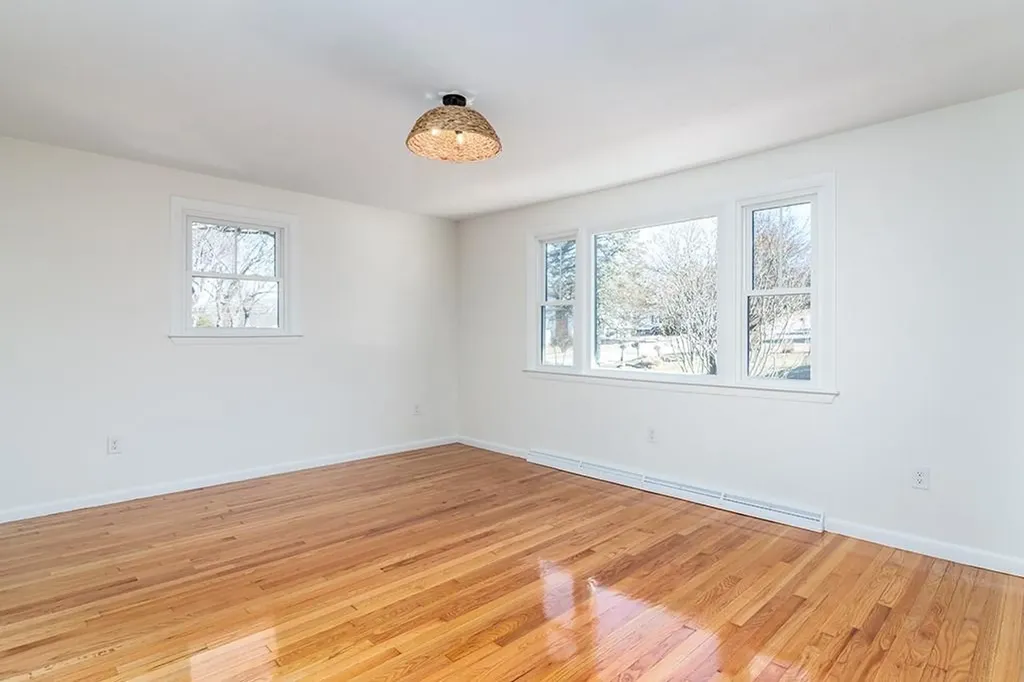 332 Tiffany Avenue Warwick RI 02889