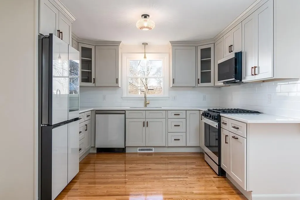 332 Tiffany Avenue Warwick RI 02889