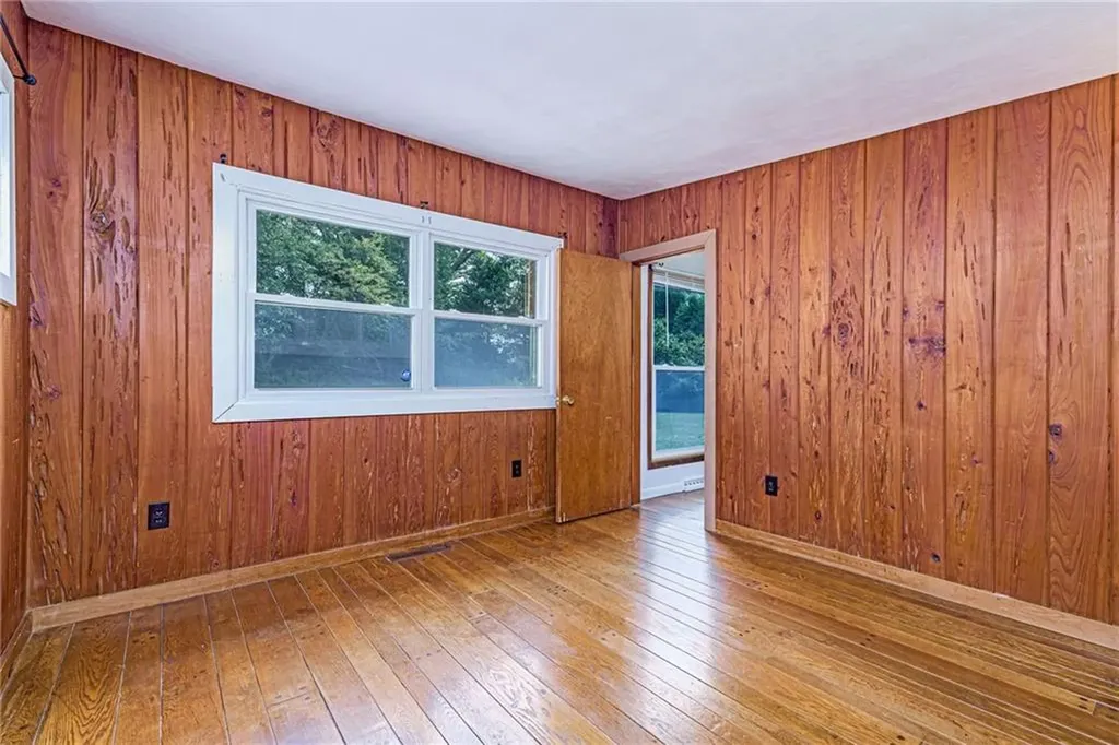 7 Stuart Street Westerly RI 02891