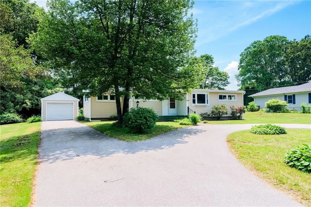 7 Stuart Street Westerly RI 02891