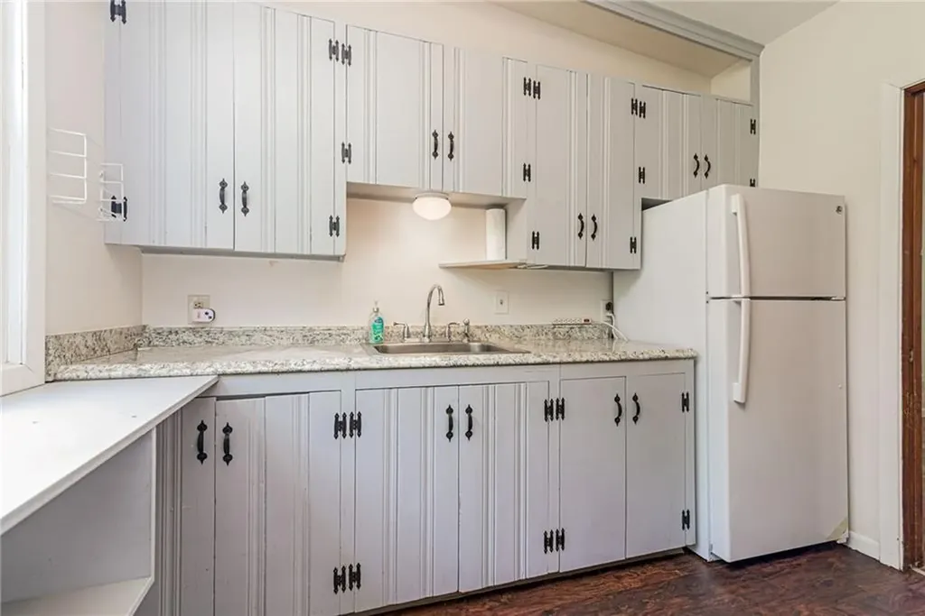 7 Stuart Street Westerly RI 02891
