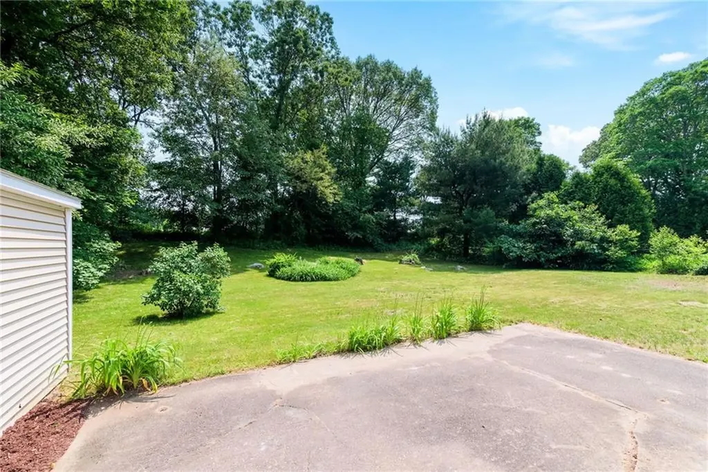 7 Stuart Street Westerly RI 02891
