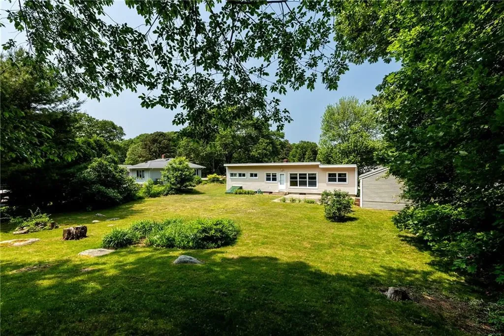 7 Stuart Street Westerly RI 02891