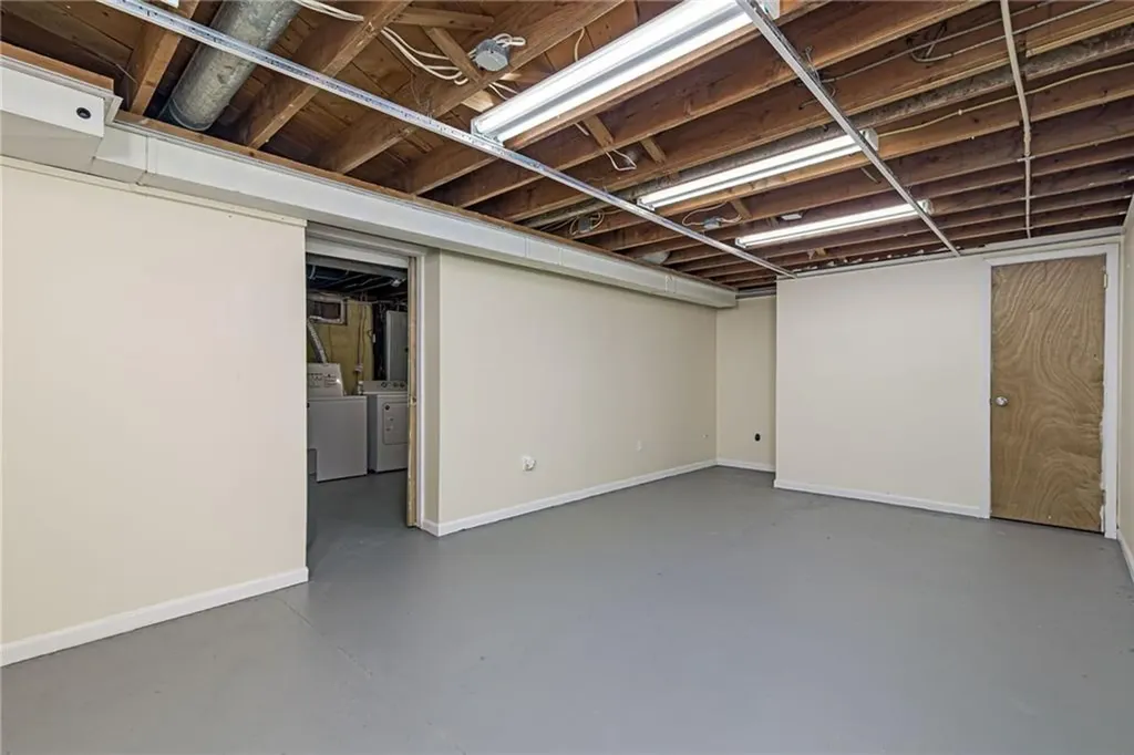 7 Stuart Street Westerly RI 02891