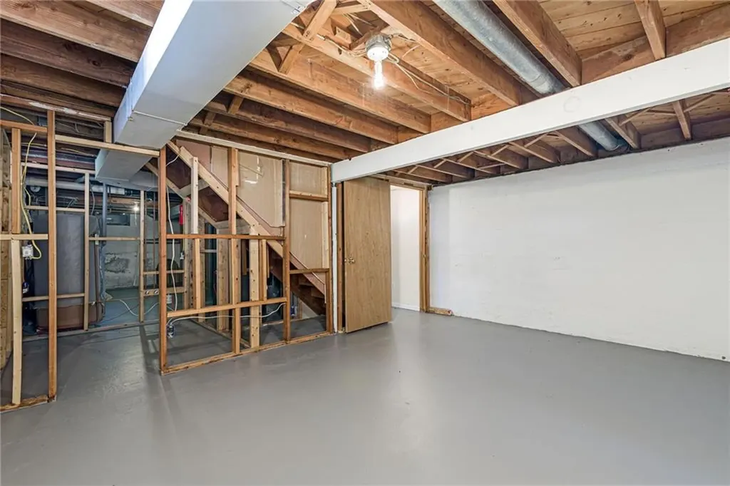 7 Stuart Street Westerly RI 02891